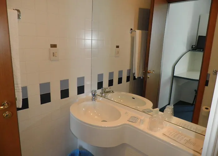 Ξενοδοχείο Torre Imperiale 3*